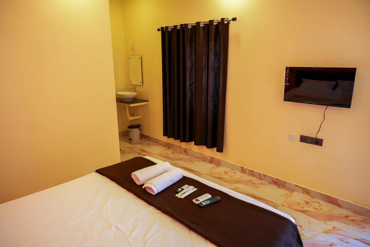 La Mithila Resort Pondicherry - Deluxe Couple Room, cozy reading corner